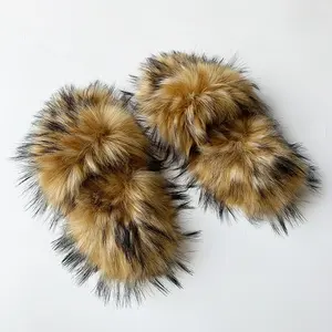 2023 Spring New Fashion Long Hair Faux Raccoon Fur Slippers Slides Women Real Fur Slippers Female