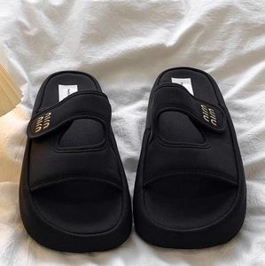 Nouvelles Sandales Épaisses Femme 2025 – Tendance, Confortables et Légères pour la Plage et l'Été - Product Image 6