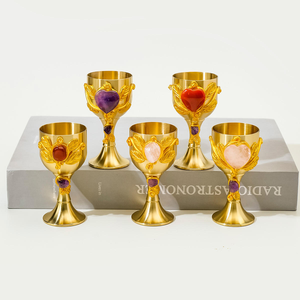 <span class=keywords><strong>Calice</strong></span> rituale in metallo placcato oro con cuore <span class=keywords><strong>di</strong></span> <span class=keywords><strong>cristallo</strong></span> e gemma, per meditazione spirituale, forniture Wiccan e decorazioni da tavola - Vendita all'ingrosso - Product Image 4