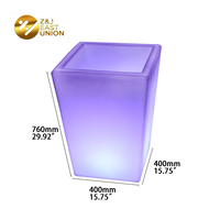 Pot de fleurs Led carré imperméable, vue nocturne de parc, cour, luminaire décoratif, lumineux