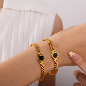 Bracelet manchette tendance en alliage de zinc avec chiffres romains dorés et boucle noire, bijou unisexe, cadeau SZ319BKG - Product Image 4