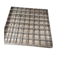 Grille en acier galvanisé à chaud Q235 - Grille de sol industrielle durable anti-corrosion avec un design carré