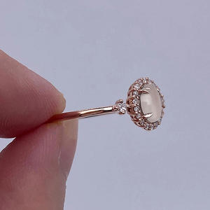 Anello Q927 in oro rosa con diamante e perla centrale per donna, gioiello di fidanzamento, colore G, taglio rotondo brillante naturale. - Product Image 5