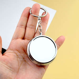 Estuche Organizador de Medicamentos Portátil, Esencial para Viajes, Caja de Almacenamiento Metálica con Compartimentos - Product Image 3