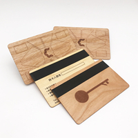 Carte RFID en bois personnalisée avec bande magnétique