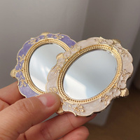 Miroir de maquillage portable de style européen rétro, doré et gaufré, décoration ethnique pour la maison, miroir atmosphérique de style palais