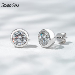 Pendientes de Botón Unisex Clásicos de Oro de 18K con Diamante Cultivado en Laboratorio de Corte Brillante Redondo de 0.4ct y 3.8mm de Starsgem - Product Image 2
