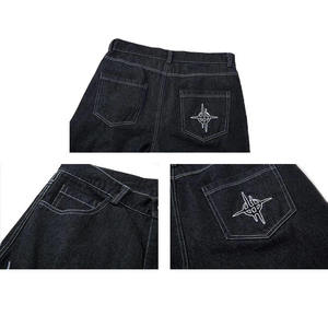 Jeans personnalisés ODM Streetwear Vintage High Street en denim brut, taille mi-haute, poids moyen, coupe droite, 100% coton, délavage moyen, pour homme, noir - Product Image 3