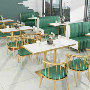 Asientos de cabina de cuero de rayas verticales de alta calidad y mesa de mármol Sillas De Metal dorado y mesa de comedor para restaurante - Product Image 3