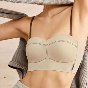 Sujetador Invisible de Silicona sin Tirantes con Efecto Push-Up, Marca Cupone Piece - Product Image 1