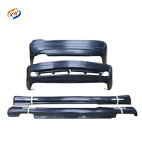 Kit carrosserie comprenant pare-chocs avant, pare-chocs arrière et jupes latérales, adapté aux améliorations de la Mercedes-Benz CLK W208