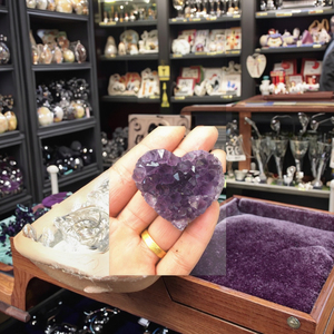 Cristal de roca <span class=keywords><strong>natural</strong></span>, amatista, pequeño adorno tallado a mano, racimo de geoda de <span class=keywords><strong>Uruguay</strong></span> para curación y tema de Mascota - Product Image 2