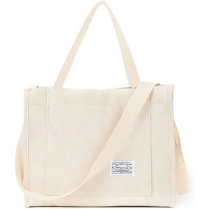 Sac fourre-tout en polyester pour femme, style sportif, imprimé, avec logo, pour le shopping, échantillon gratuit - Product Image 5