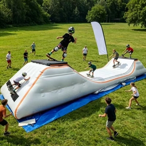 Rampe de <span class=keywords><strong>skate</strong></span> gonflable personnalisée en usine rampe de skateboard gonflable ultime parfaite rampes évolutives pour les fêtes et les événements - Product Image 2