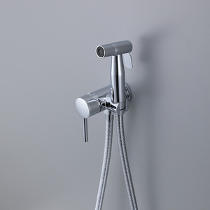 Juego de Pistola Rociadora para Bidé Bingtao, Cobre Electrochapado Negro, Colector de Agua Fría y Caliente, Alta Presión, para Limpieza del Baño - Product Image 1
