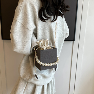 Korean-style <strong>Pearl</strong> <strong>Handbag</strong> Women's 2024 New Autumn Shoulder Crossbody Bag High-end Fashionable All-match Bucket Bag Drawstring - Product Image 3