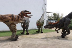 Disfraz de Dinosaurio <span class=keywords><strong>Velociraptor</strong></span> Realista para Caminar, con Marco Metálico, para Uso en Interiores, Ligero, para Adultos, Personalizado para Parques de Aventuras - Product Image 6