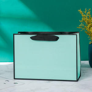 Bolsas de Papel Promocionales Personalizadas con Diseño de Moda para Empaque de Ropa, Bolsas de Papel Personalizadas con Logotipo para Negocios - Product Image 3