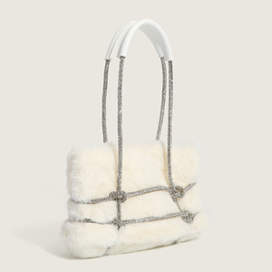Bolso para axila a la moda para mujer, bandolera de pelo salvaje de lujo con diamantes de imitación, 2022 - Product Image 2