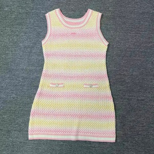 Vestidos de Lujo sin Mangas para <span class=keywords><strong>Mujer</strong></span> al por Mayor, Vestido Mini de Punto de Verano para <span class=keywords><strong>Mujer</strong></span>, Vestido de Vacaciones de Punto con Espalda Descubierta y Rayas - Product Image 2