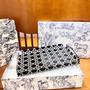 Bandejas Francesas Acrílicas Transparentes Modernas en Forma de Diamante, Personalizadas de Fábrica, Aptas para Contacto con Alimentos, para Salones de Belleza, Restaurantes, Aromaterapia - Product Image 1