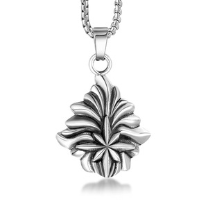 Collier avec pendentif fleur en acier inoxydable, design géométrique étoile à huit branches SP814 - Product Image 1