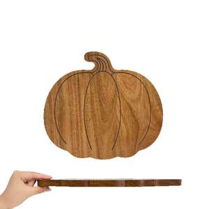 Atacado personalizado Natal abóbora em forma de madeira placas de corte para cortar legumes pão e refeições familiares - Product Image 4
