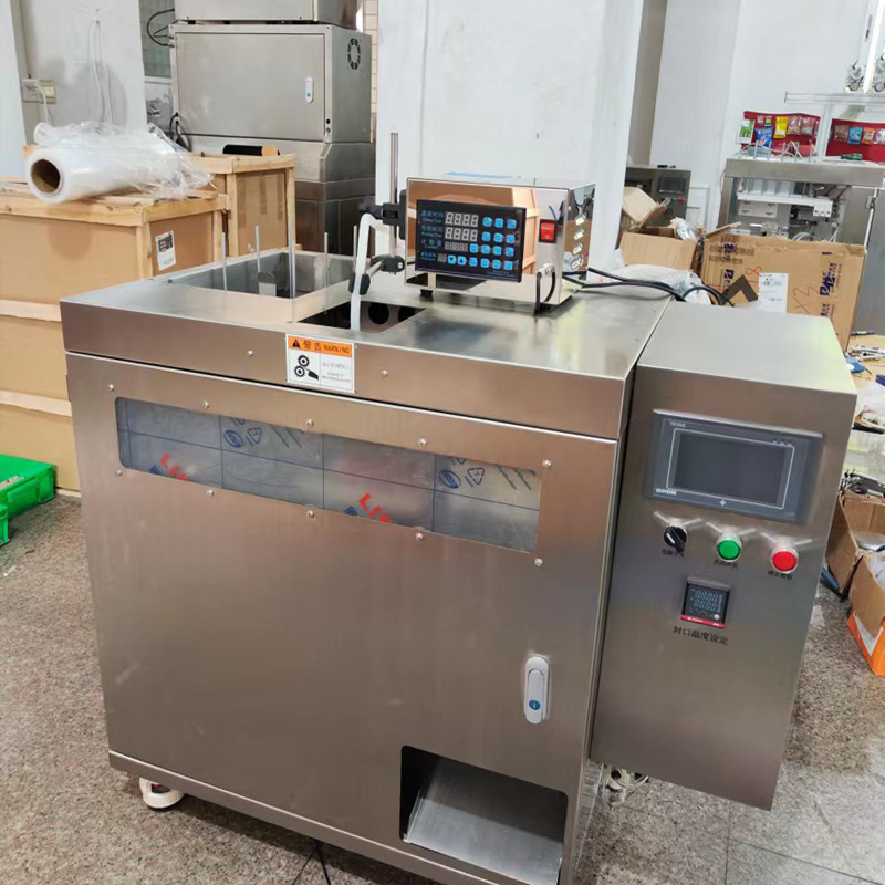 Machine à emballer automatique de remplissage de sac de poche Premade de Doypack d'huile d'eau de lait de jus liquide