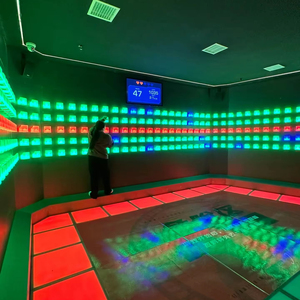 ผนังปีนป่ายแบบอินเทอร์แอคทีฟ LED รูปหกเหลี่ยม สำหรับคลับ ราคาโรงงาน พร้อมระบบไฟส่องสว่าง - Product Image 3