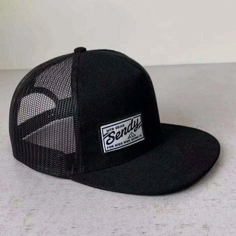 Wholesale or Custom 3D Embroidery Snapback Hat, Trucker Snapback Cap With Flat Brim And Mesh at back