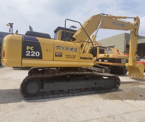 Excavadora Usada Komatsu PC220 de 22 Toneladas, Excavadora de Cadenas Usada Original de Japón, PC220-8 en Venta - Product Image 2