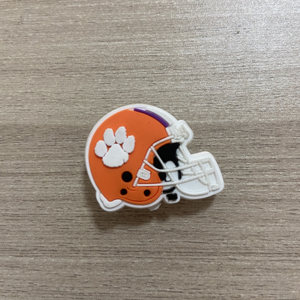 신상품 고품질 스포츠 럭비 신발 액세서리 도매 NCAA 호랑이 로고 NCAA 팬을위한 축구 PVC 막신 신발 매력 - Product Image 3