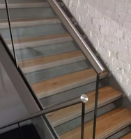 Balustrades de sécurité modernes en acier inoxydable, garde-corps en verre sans cadre pour balcon de centre commercial