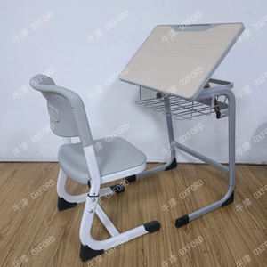 Table et bureau d'école modernes - Mobilier scolaire confortable - Product Image 1