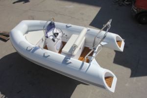 Barco de pesca de lujo RIB-330 totalmente equipado con material de fibra de vidrio de PVC o Hypalon - Product Image 3