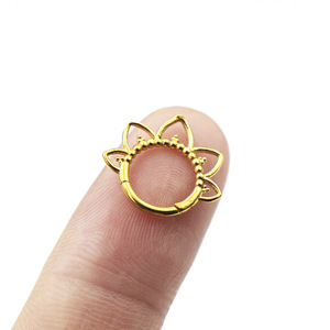 Filigrana de corazón de acero inoxidable 316L y bolas con cuentas Segmento con bisagras Clicker Septum Nariz Anillo Cartílago Pendiente Hélice - Product Image 6