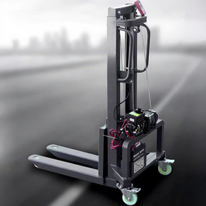 Apilador de montacargas eléctrico pequeño con horquilla desmontable y diseño de cuerpo compacto para uso doméstico y en talleres. - Product Image 1