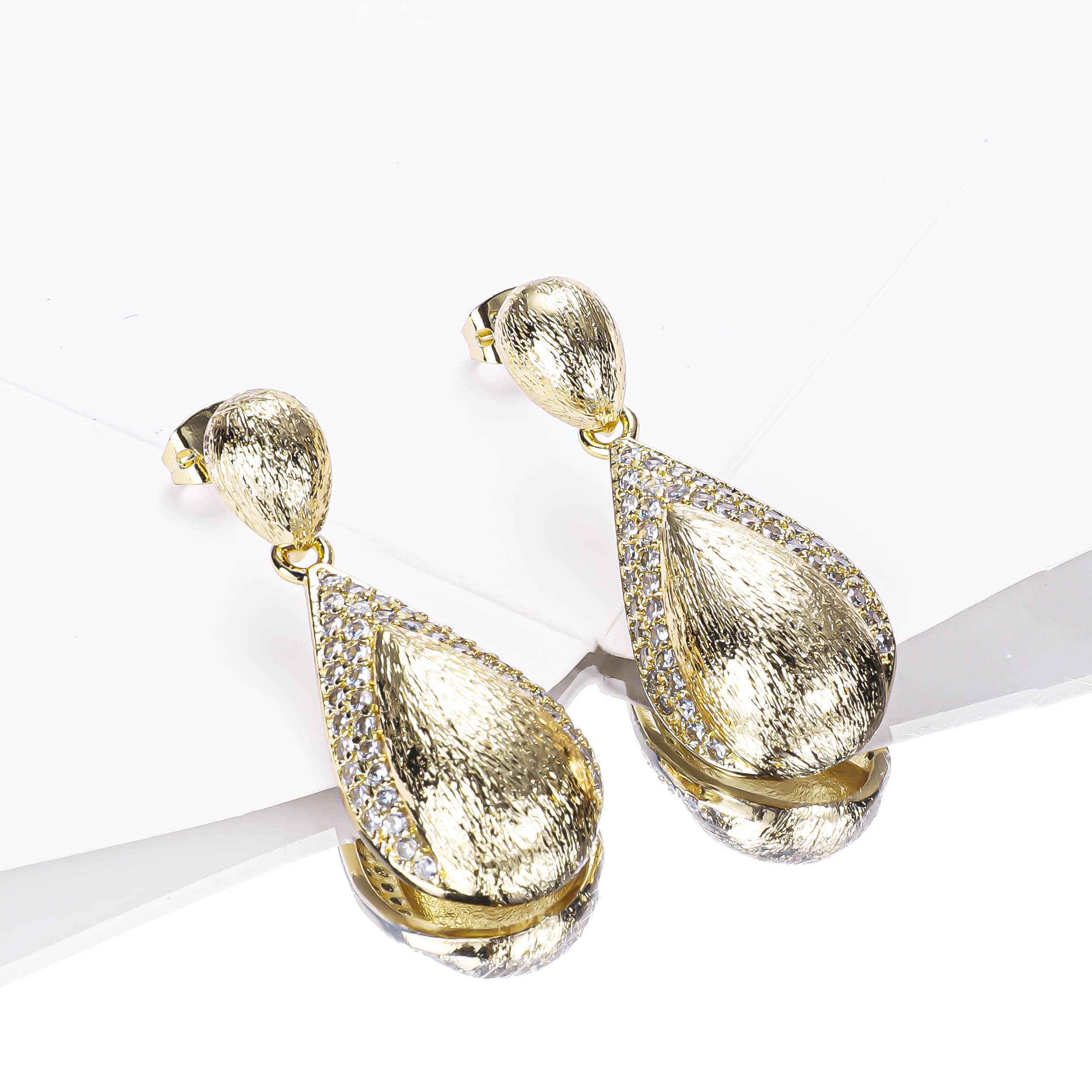 Boucles d'oreilles vintage plaquées or, style rétro