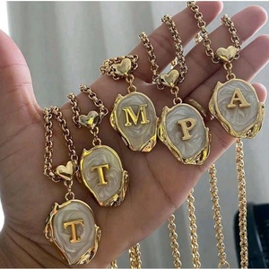 Nuovi gioielli impermeabili alla moda Custom ciondoli in oro ciondolo con parola mista grande iniziale di 26 lettere alfabeto collana pendenti - Product Image 2