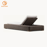 Chaise longue de jardin en rotin de luxe, dossier réglable, coussin blanc à séchage rapide, structure en rotin, pour jardin et villa