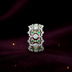 Anillo de Diamantes en Oro Blanco de Dos Tonos con Piedras Laterales de Esmeralda, Anillo de Boda Clásico para Mujer, Diamantes Naturales de Corte Brillante Redondo D - Product Image 2