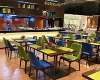 Ensemble de tables et chaises de restaurant de luxe, style moderne en bois, 4 places, pour hôtel, centre commercial et salon