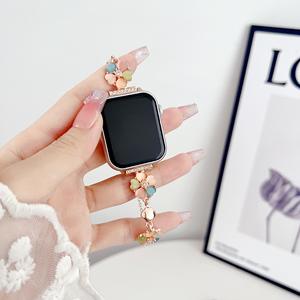 Bracelet de montre Bo Lling Charm pour Apple Watch S9, chaîne en alliage, design fleur cœur, couleurs or, argent, or rose - Product Image 2