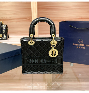 Louis Phiên Bản 2025 Thiết Kế Sang Trọng Túi Xách/Túi Crossbody Hỗn Hợp In Thiết Kế Bụi Tote Thiết Kế Túi Mini Lớn Crochet - Product Image 4