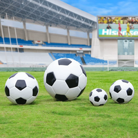 Sculpture géante de ballon de football en fibre de verre, statue de football extérieure personnalisée, grand ballon en PRV pour parc, stade, centre commercial sportif