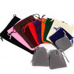 Sac à cordon en velours avec logo personnalisé, pochette en suède et flanelle pour bijoux, sacs anti-poussière en velours pour cadeaux et rangement de bonbons - Product Image 6