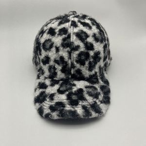 Casquette de baseball 6 panneaux en tartan écossais britannique, visière incurvée, en polaire Sherpa épaisse et chaude, en tweed épais 100% polyester, collection Hiver 2025 - Product Image 6
