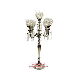 Candélabre en métal coûteux avec votives en cristal et plaque de fleurs Candélabres faits à la main décorés d'entrée et de jardin au design unique - Product Image 3