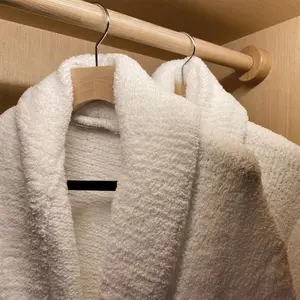 Home Robes Mulheres Elegante Prestige Branco Hotel Cozy Warm Spa Robe Plus Size Macio Quente Microfibra Chenille Lady Dressing Gown