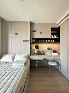 Système d'armoires tatami sur mesure, minimaliste et moderne, avec dressing et espace de couchage intégrés pour maisons contemporaines - Product Image 4